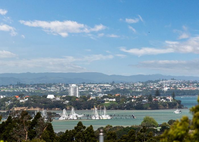  at 3/71 Pupuke Road, Northcote, North Shore City, Auckland