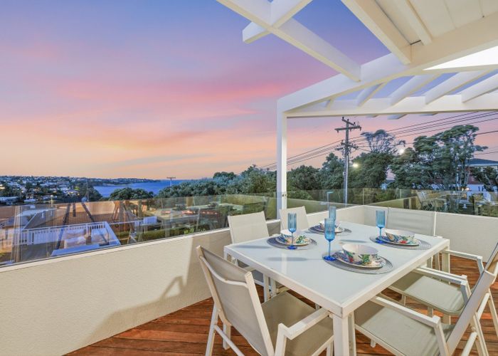  at 1/22 Rothesay Bay Road, Rothesay Bay, North Shore City, Auckland