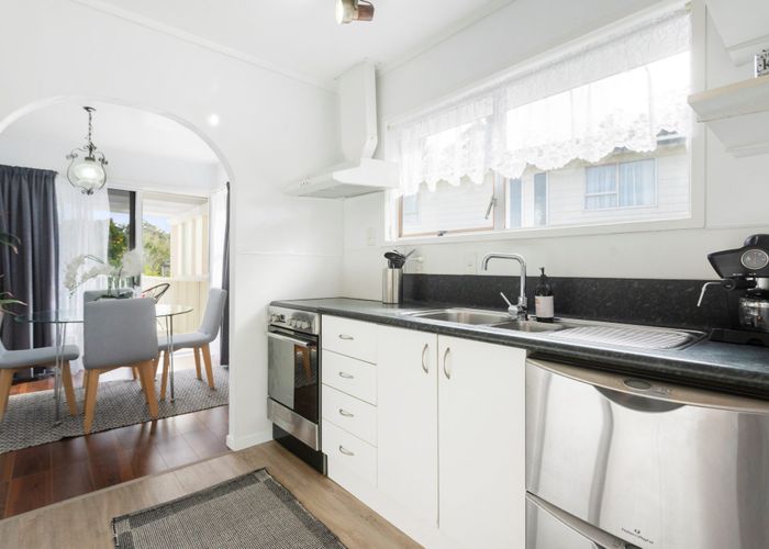  at 24 Preston Avenue, Henderson, Auckland