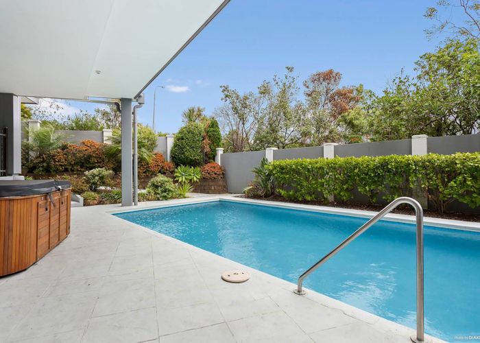  at 4/99 Mokoia Road, Birkenhead, North Shore City, Auckland