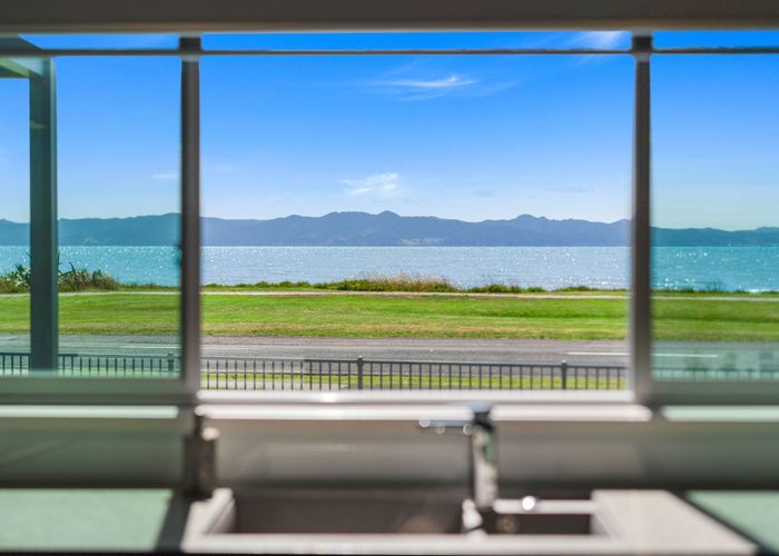  at 989 East Coast Road, Kaiaua