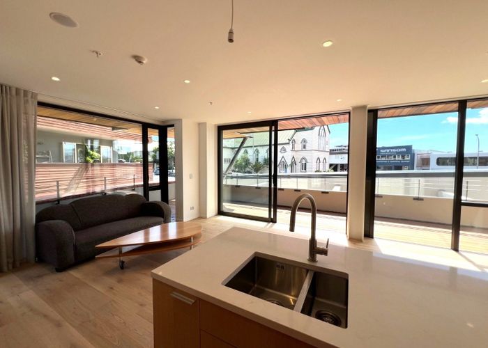  at 103/45 Mount Eden Road, Grafton, Auckland