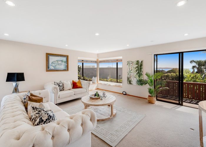  at 6 Dorrington Place, Eastern Beach, Auckland