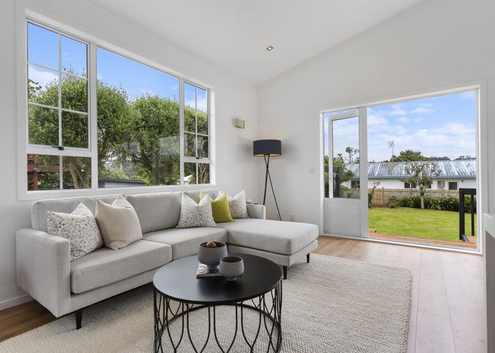  at 64 Beach Haven Road, Beach Haven, Auckland