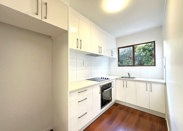  at 2/10 Hampstead Road, Sandringham, Auckland City, Auckland