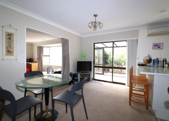  at 2/30C Greers Road, Ilam, Christchurch City, Canterbury