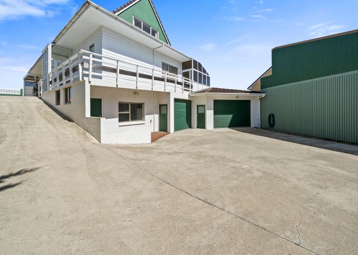  at 46 Eskdale Road, Papakowhai, Porirua