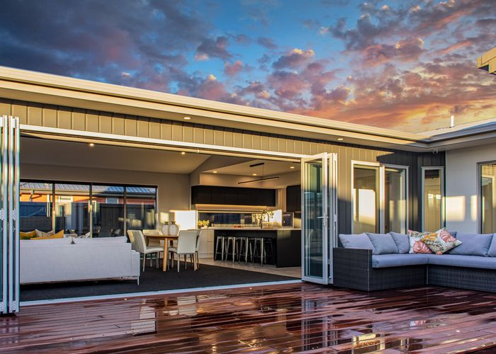  at 9 Picadilly Avenue, Casebrook, Christchurch