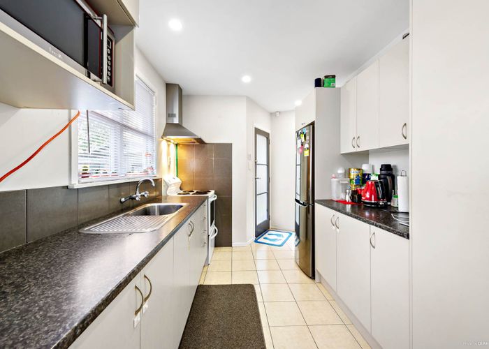  at 1 Cooper Crescent, Otara, Auckland