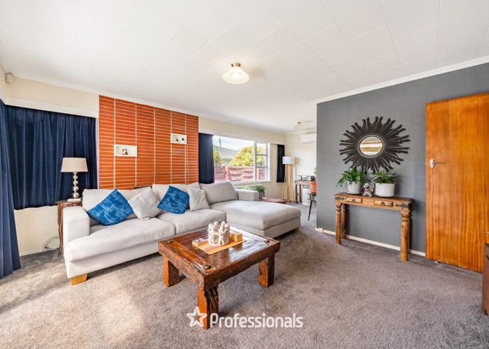  at 13 Whites Line West, Woburn, Lower Hutt, Wellington