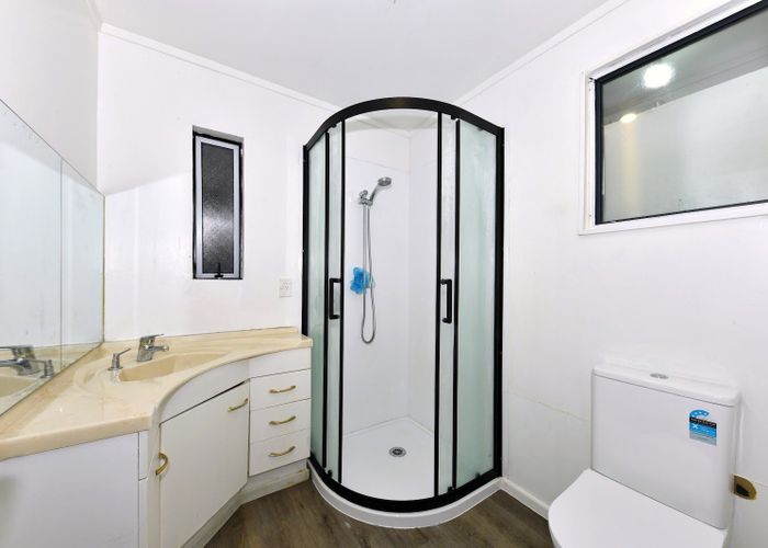  at 2/98 Neill Street, Hornby, Christchurch