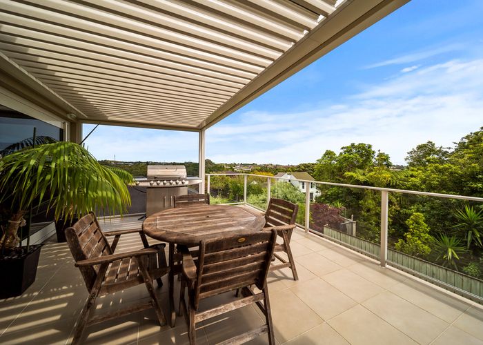  at 9 Manukaka Heights, Hurdon, New Plymouth