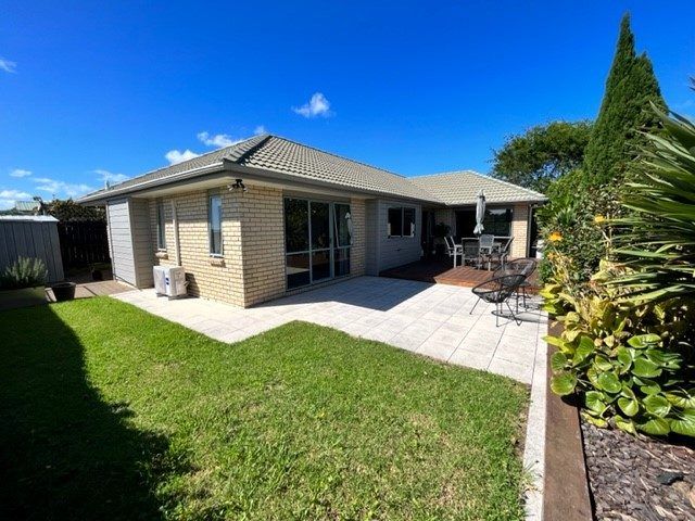  at 2/17 Cantora Avenue, Northpark, Manukau City, Auckland