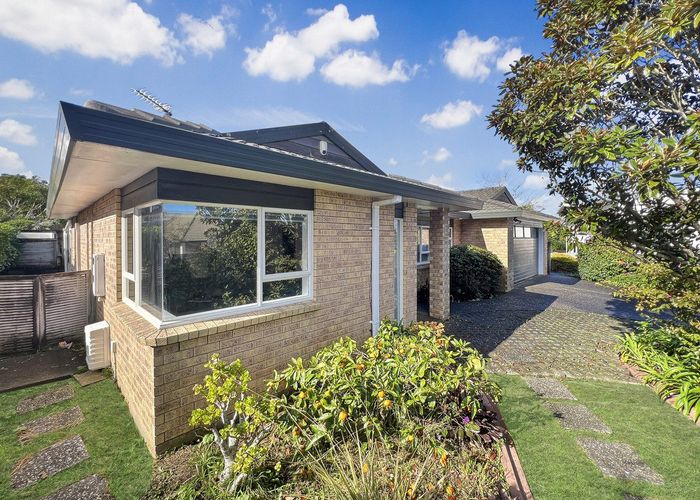  at 12 Stewart Gibson Place, Manurewa, Auckland