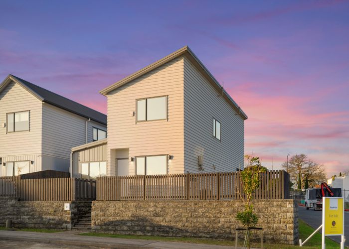  at 3 Farranfore Road, Opaheke, Papakura, Auckland