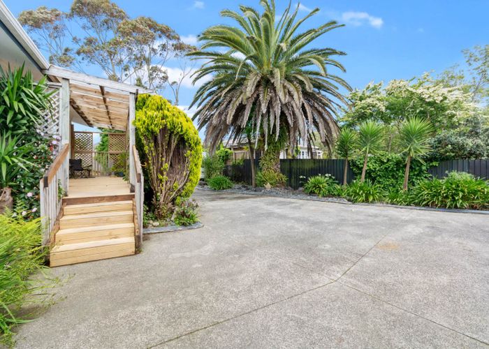  at 6 Tamariki Avenue, Kelston, Auckland