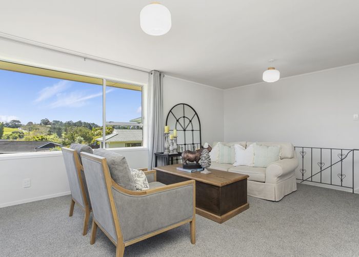  at 12 Markham Place, Bucklands Beach, Auckland