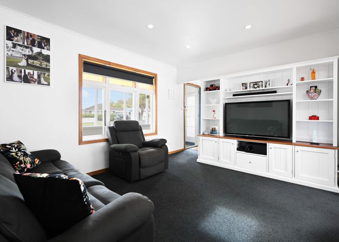  at 33 Claude Street, Fairfield, Hamilton