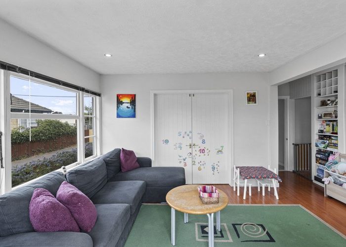  at 6 Roberts Road, Hei Hei, Christchurch