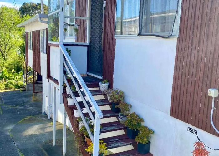  at 1/24 Peach Road, Glenfield, North Shore City, Auckland