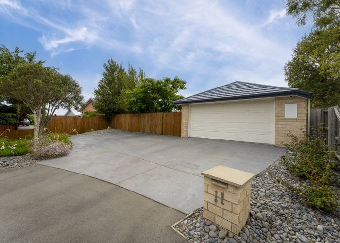  at 11 Hoihere Place, Parklands, Christchurch