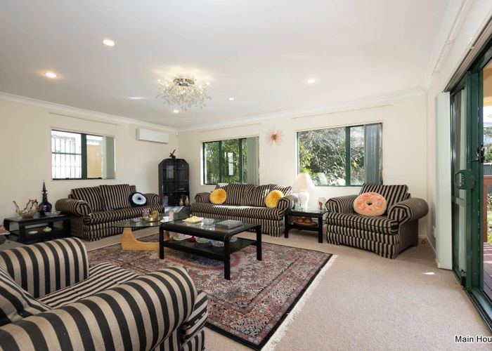  at 35 & 35a Fruitvale Road, New Lynn, Waitakere City, Auckland