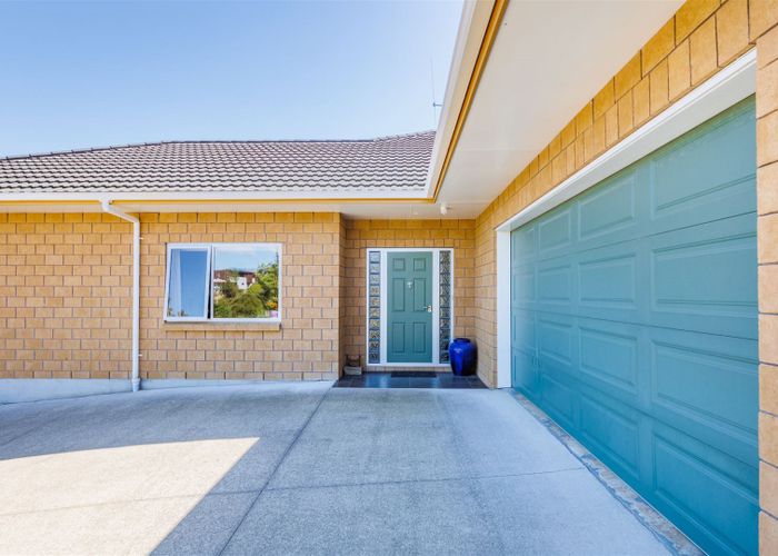  at 24 La Lena Grove, Fitzherbert, Palmerston North