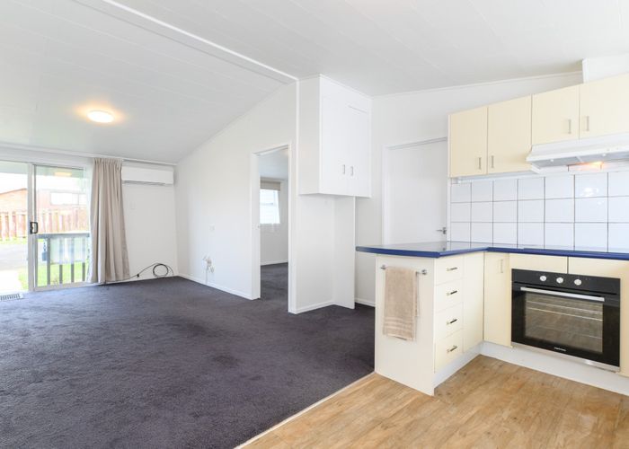  at 4/93 Donovan Street, Blockhouse Bay, Auckland City, Auckland