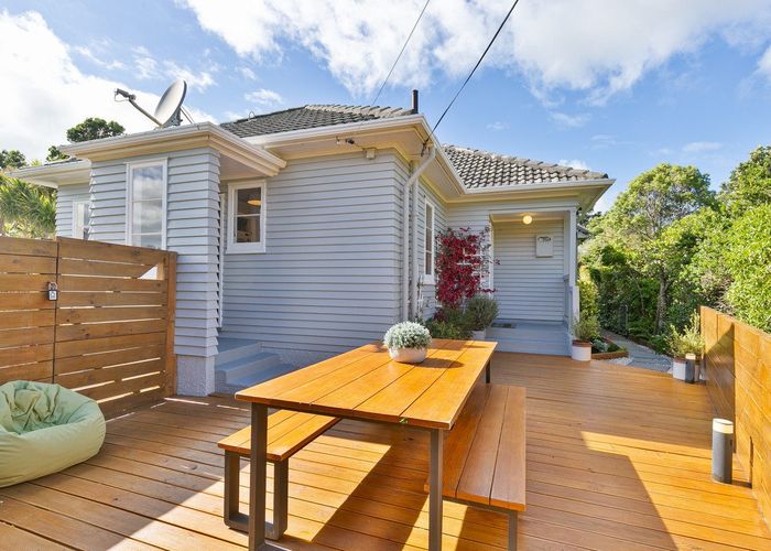  at 16 Rodney Street, Northland, Wellington, Wellington