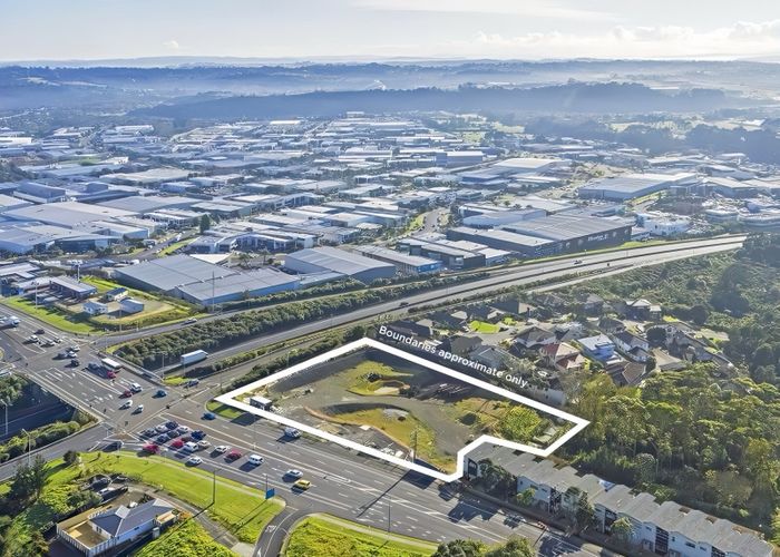  at 153 Albany Highway, Unsworth Heights, North Shore City, Auckland