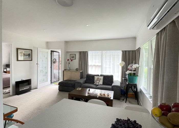  at 42 Cheval Drive, Tōtara Vale, Auckland