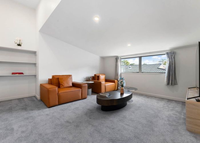  at 32C  Gulf View Road, Murrays Bay, North Shore City, Auckland