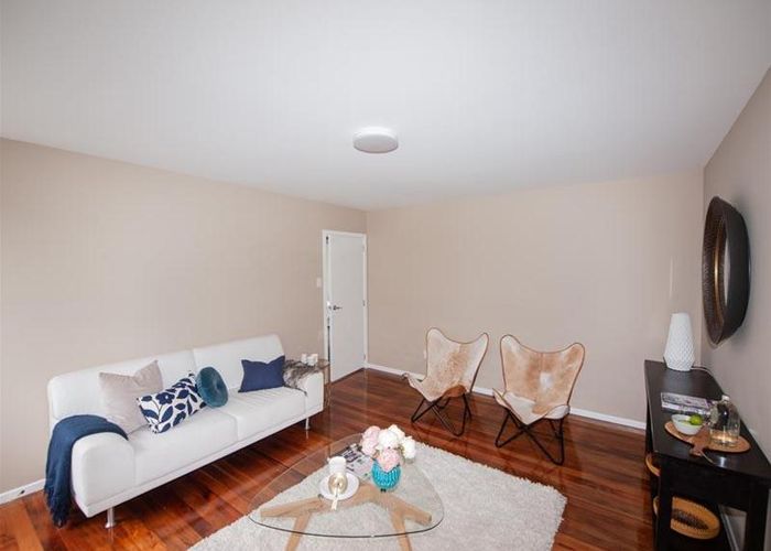  at 35 Oswald Crescent, Paparangi, Wellington