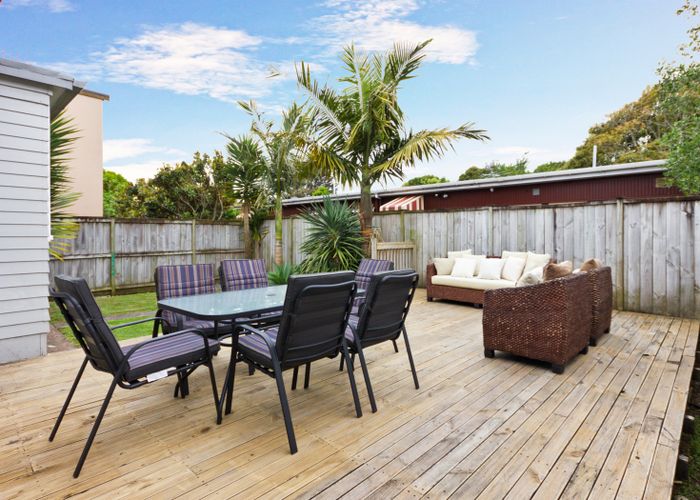  at 32 Woodbine Avenue, Greenlane, Auckland
