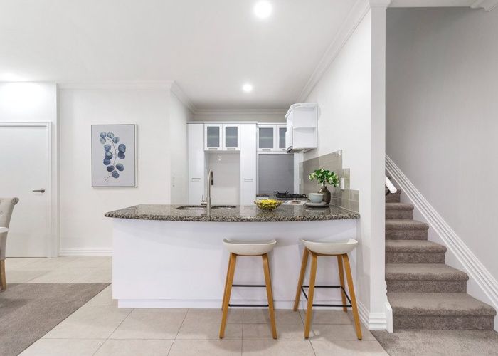  at 4/126 Stancombe Road, Flat Bush, Manukau City, Auckland