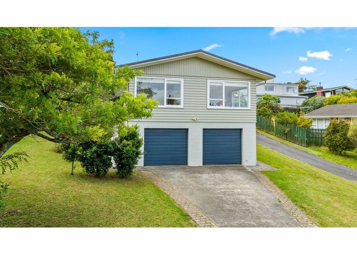  at 81 Lynden Avenue, Hillcrest, Auckland