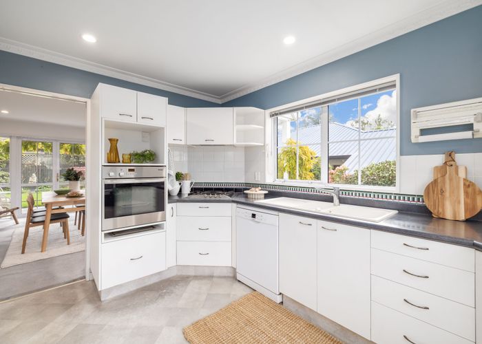 at 88 Lake Terrace Road, Burwood, Christchurch City, Canterbury