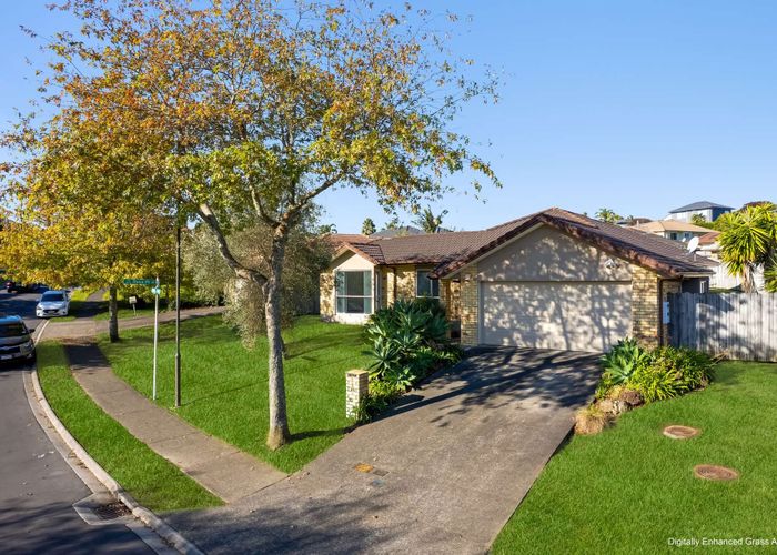  at 6 Bibury Ave, Henderson, Waitakere City, Auckland