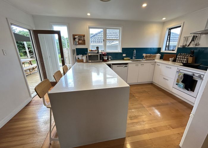  at 322 Blockhouse Bay Road, Avondale, Auckland City, Auckland