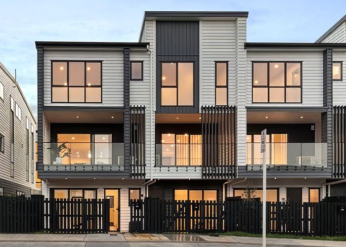  at 7/10 Scott Road, Hobsonville, Auckland