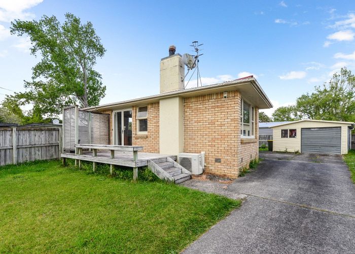  at 10 Mabian Crescent, Deanwell, Hamilton