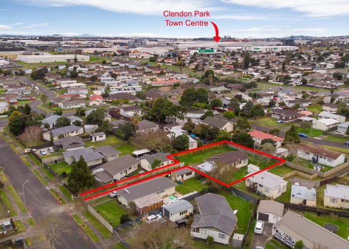  at 12 Stoll Place, Clendon Park, Manukau City, Auckland