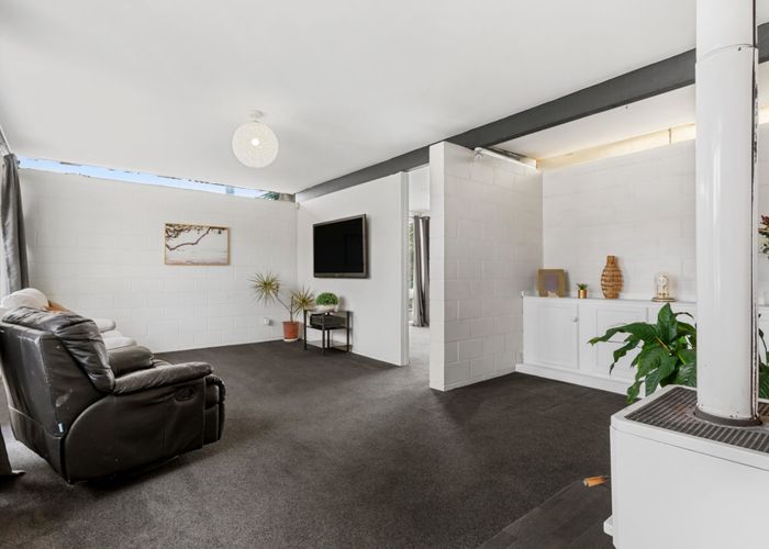  at 21 Lawrence Cresent, Hill Park, Manukau City, Auckland