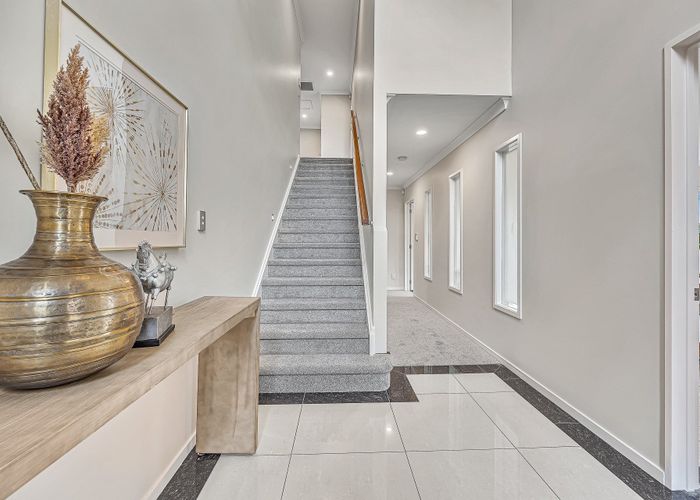  at 19 Huntington Park Drive, Greenhithe, Auckland