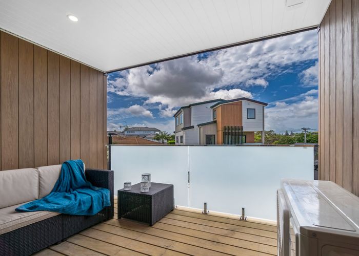  at 8/25 Griffen Park Road, Mount Roskill, Auckland City, Auckland