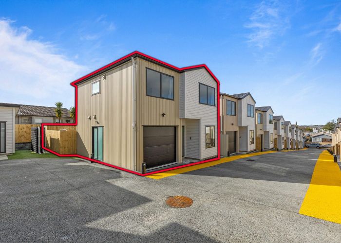  at 11/116 Colwill Road, Massey, Waitakere City, Auckland