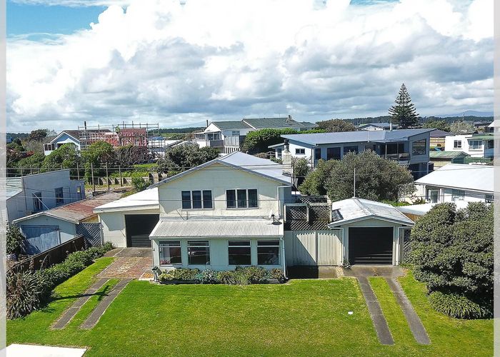  at 3 Nash Parade, Foxton Beach, Horowhenua, Manawatu / Whanganui