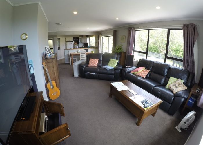  at 10 Pump Lane, Whitby, Porirua, Wellington