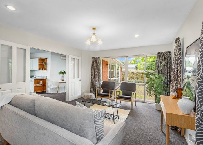  at 2/86 Brookside Terrace, Bryndwr, Christchurch