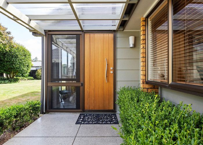  at 3 Sheridan Crescent, Leamington, Cambridge